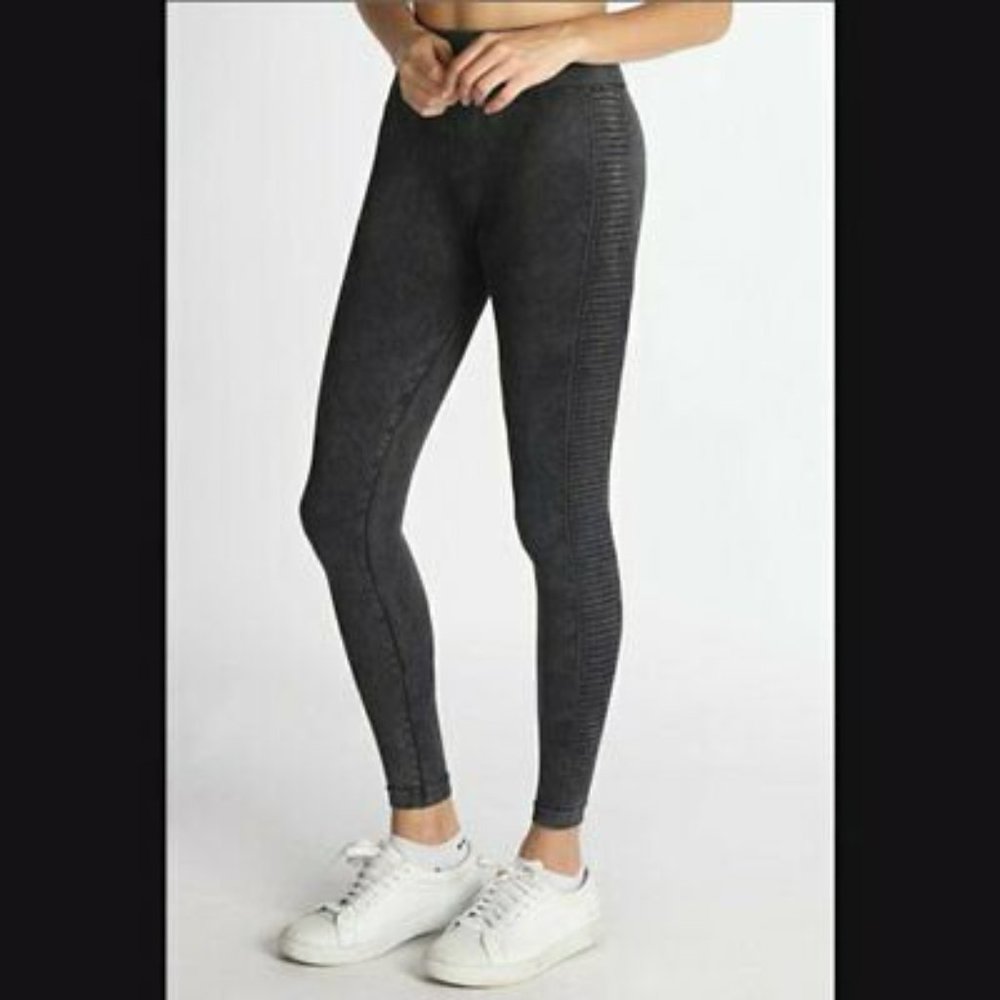 NEW Black Vintage Wash Side Ladder Jeggings One Size